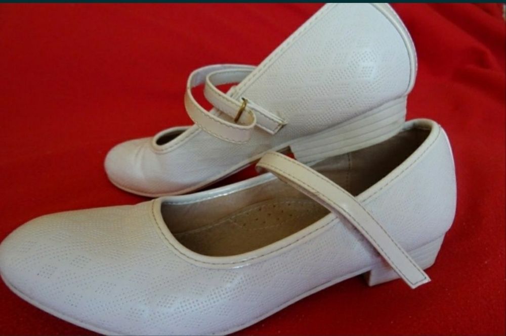 Buty komunijne rozmiar 36