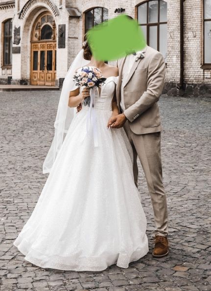 Весільна сукня