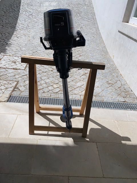 Semi Rigido AVON 3.10 com Motor Yamaha  4 CV 2 Tempos Pouco uso