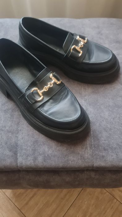 Продам лофери розмір 38