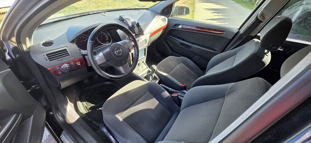 Opel Astra H 1.6 LPG 2006r
