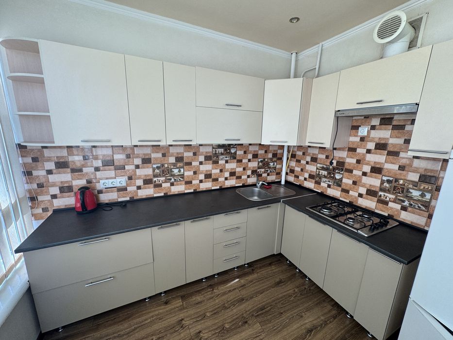 Оренда чудової 2 к квартири на вул. Коріатовичів