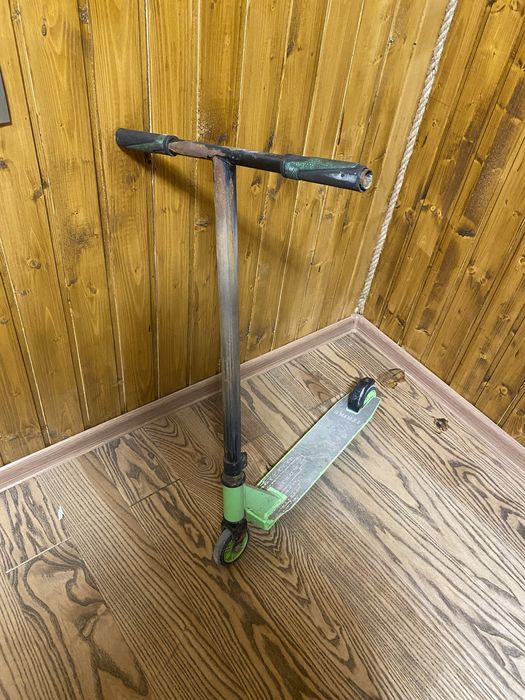 Продам трюковий самокат