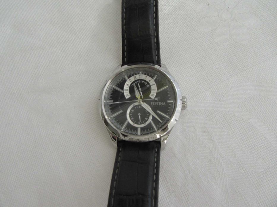 "FESTINA" (16573) - Pouco uso - Bom estado