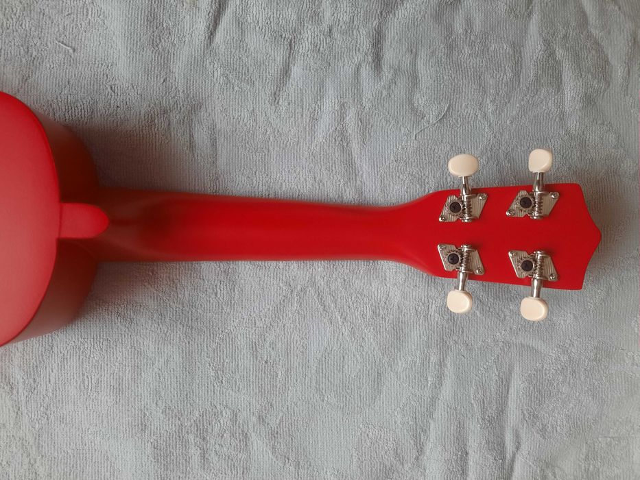 Ukulele sopranowe/ Ever Play UK-21 / Gitara / Gitarka / Czerwone (cena do negocjacji)