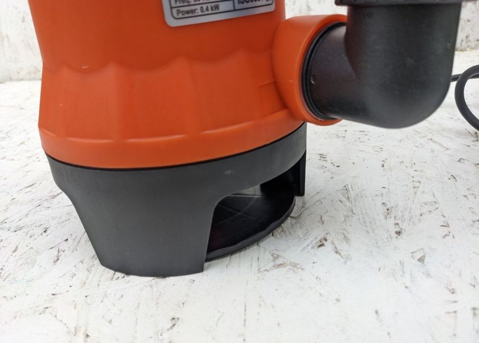 Насос + шланг. Для вигрібних ям і брудної води