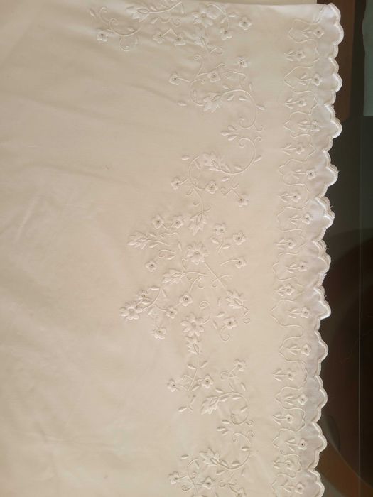 Lençóis Florais Bordados à Mão – Bordadeira Candidinha
