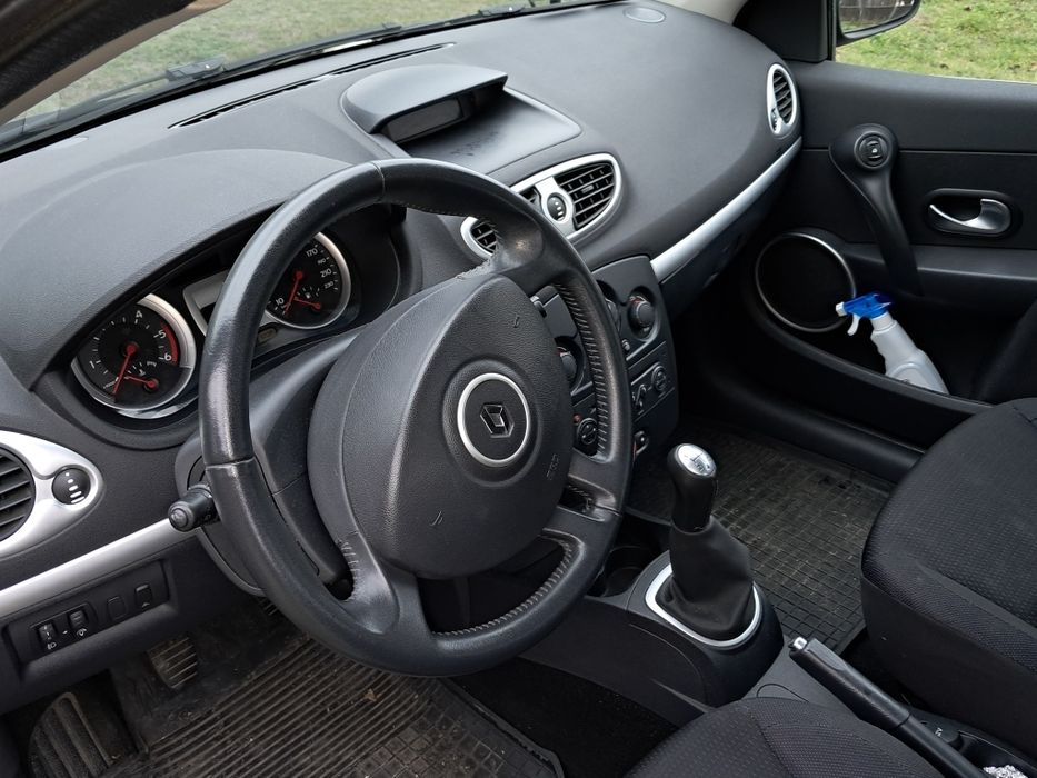 Renault Clio 3 2005 rok 1,5 Dci
