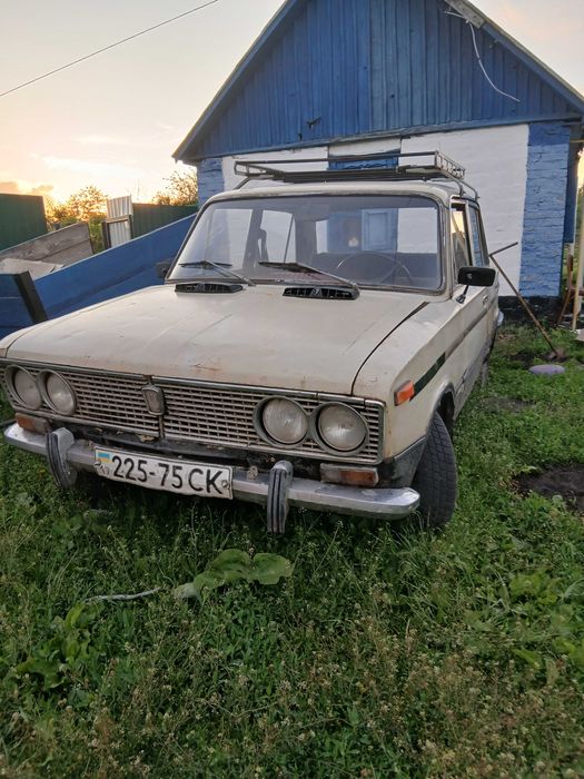 Продам авто ваз 2103