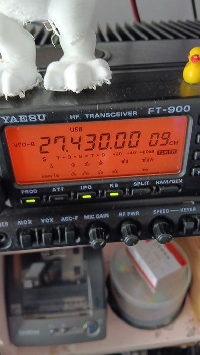 Rádio yaesu FT 900