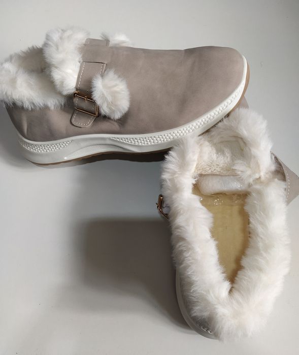 Зимові жіночі черевики нові