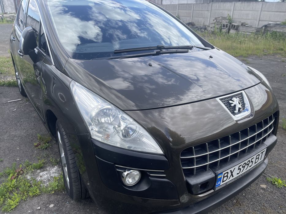 Peugeot 3008.                                        .