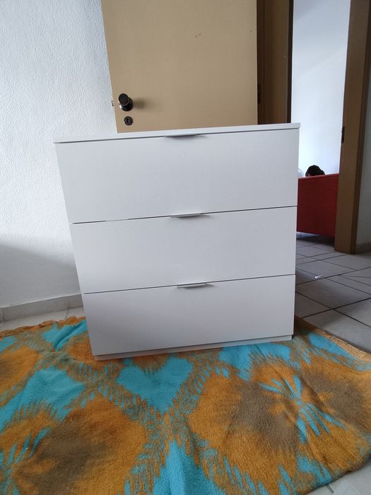 Assembling IKEA furniture and others