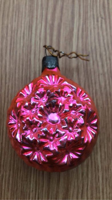 новорічні іграшки