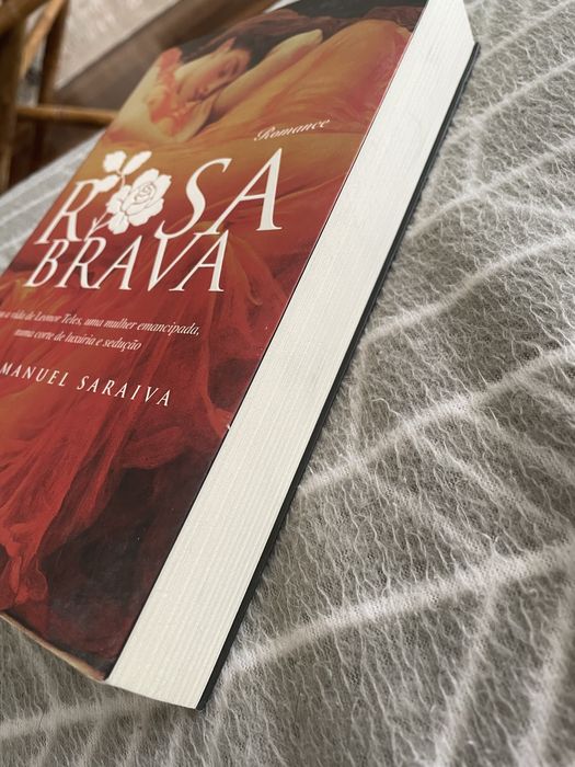 Livro “Rosa Brava” de José Manuel Saraiva