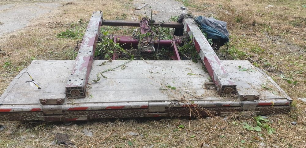 Гідравлічний борт для фургона