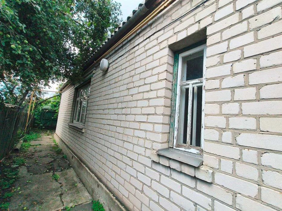 Продам будинок у селищі Коротич.