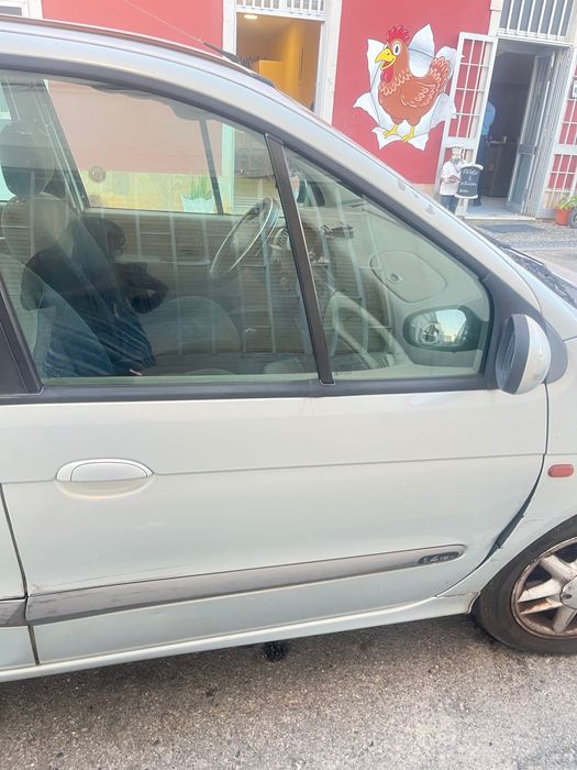 Vende-se Carro Renault
