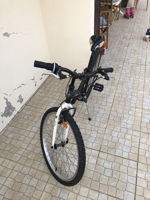 Bicicleta Criança Menina Decathlon BTwin Roda 24