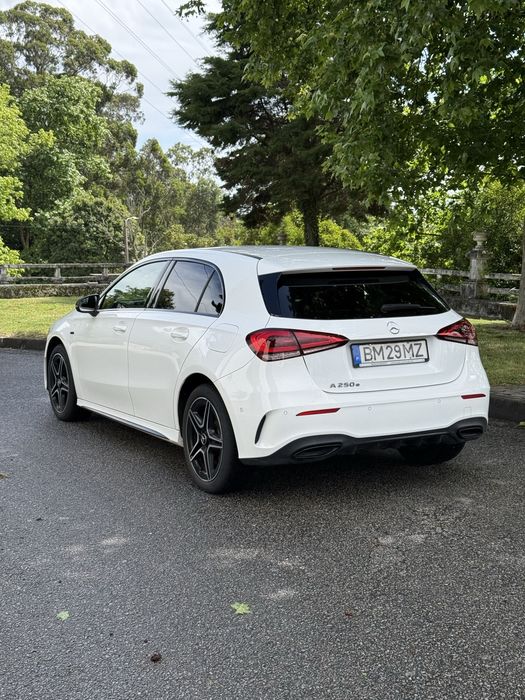 Mercedes A250e AMG Garantia