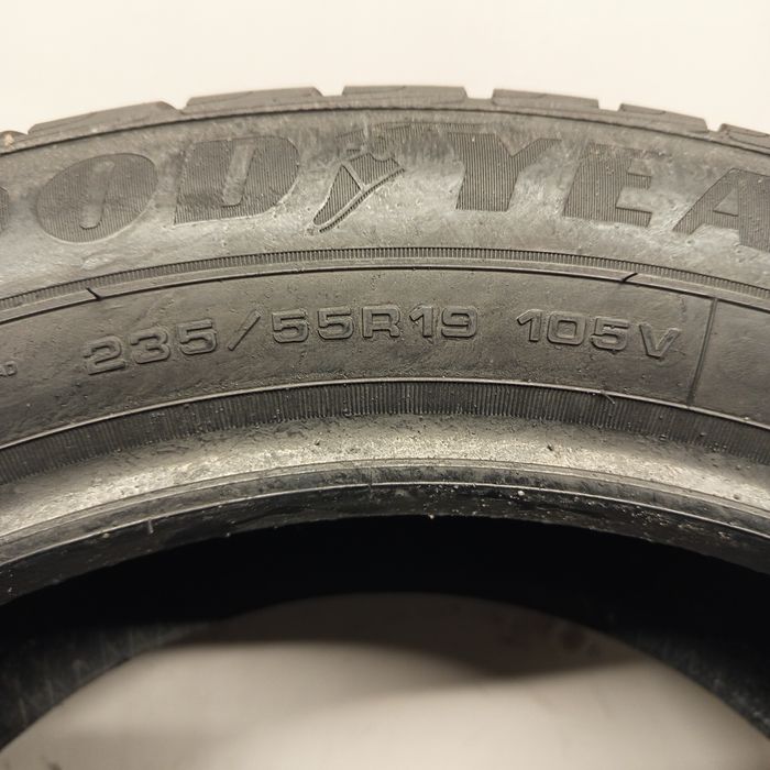 235/55R19 Goodyear Ultra Grip Performance+