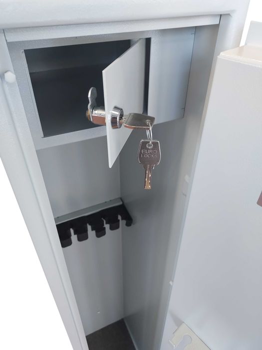 Szafa na broń długą Arsenał na 5 szt. Klasa S1. Zamek kluczowy