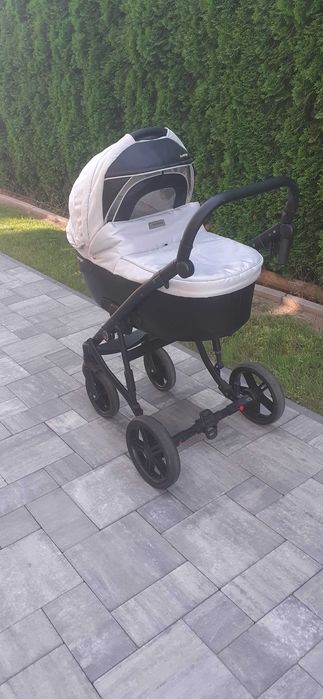 Wozek camarelo avenger 2w1