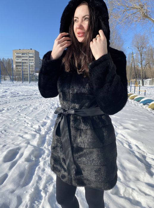 Шуба з еко-хутра під норку чорна з поясом розмір 46/M