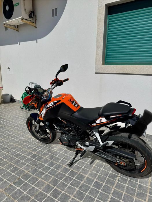 KTM Duke 125 (um só dono)