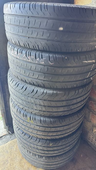 R16C 235/65 Continental ContiVanContact200