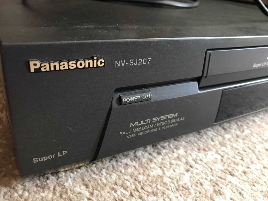 Продам видеомагнитофон Panasonic