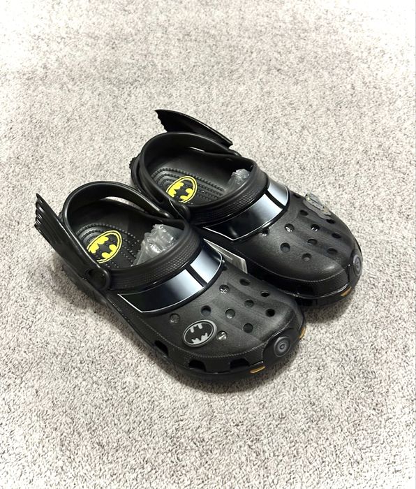 Тапки crocs batman ,крокси бетмен.