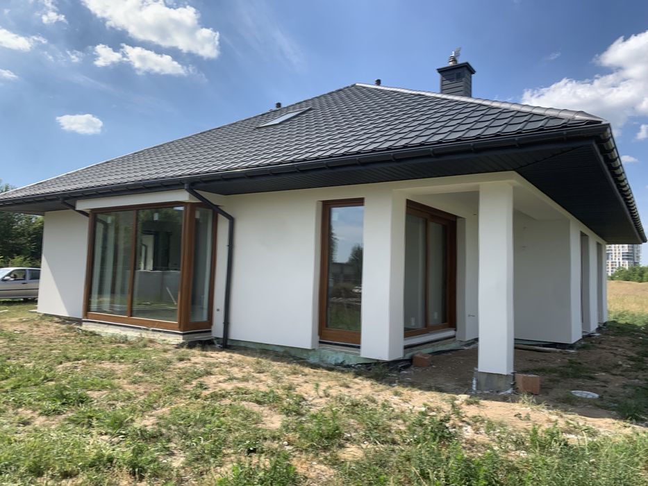 Elewacje Docieplenia  budynków Podbicia dachowe