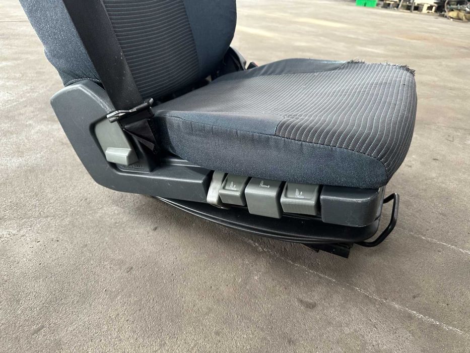 Fotel pneumatyczny prawy siedzenie pasażera VOLVO FL FE EURO 5