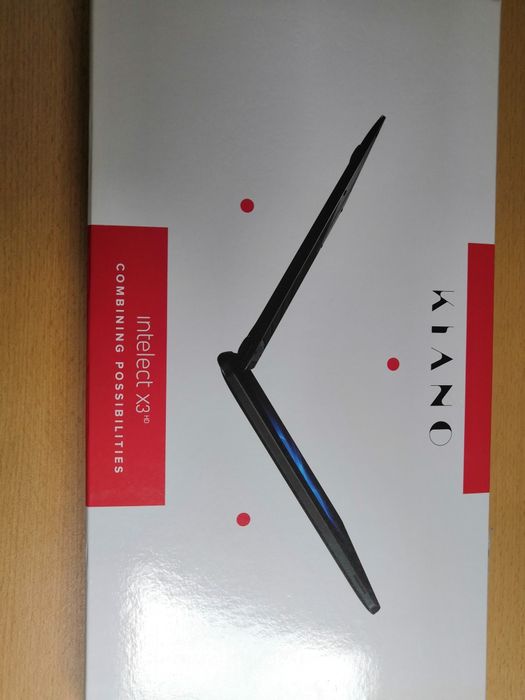 Laptop tablet 2w1 Kiano intelect X3 HD