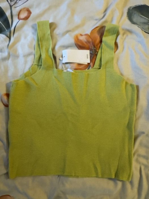 Топ манго салатовий