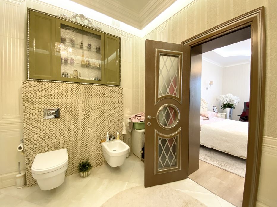 Будинок на Газовику в найпрестижнішому районі. 10 соток. В НАЯВНОСТІ!