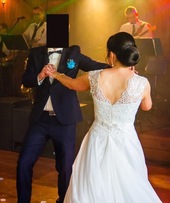 Suknia ślubna- Venus z trenem.