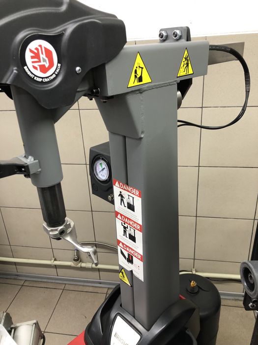 Шиномонтажний станок bright