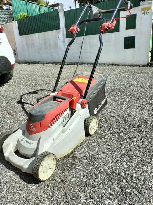 Corta relvas eléctrico