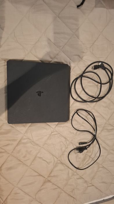 PS4 com cabo HDMI e alimentado e jogos dcs incluídos
