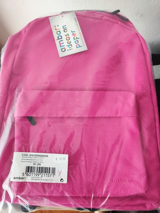 Mochila Escolar Fushia design moderno e prático da Ambar
