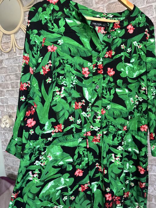 Sukienka w kwiaty 42 xl vs