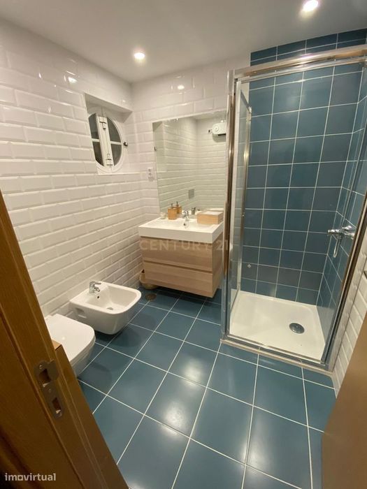 4 Suítes + Piscina | Moradia Com Jardim E Garagem Em Azeitão