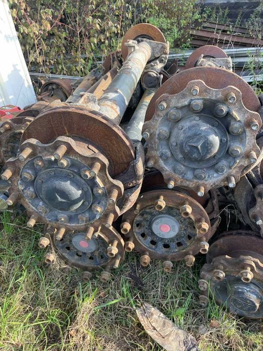 Вісі та ресори до напівпричипів