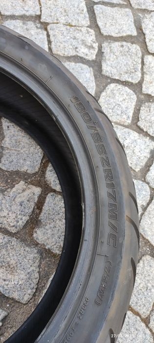 Pneu traseiro para mota