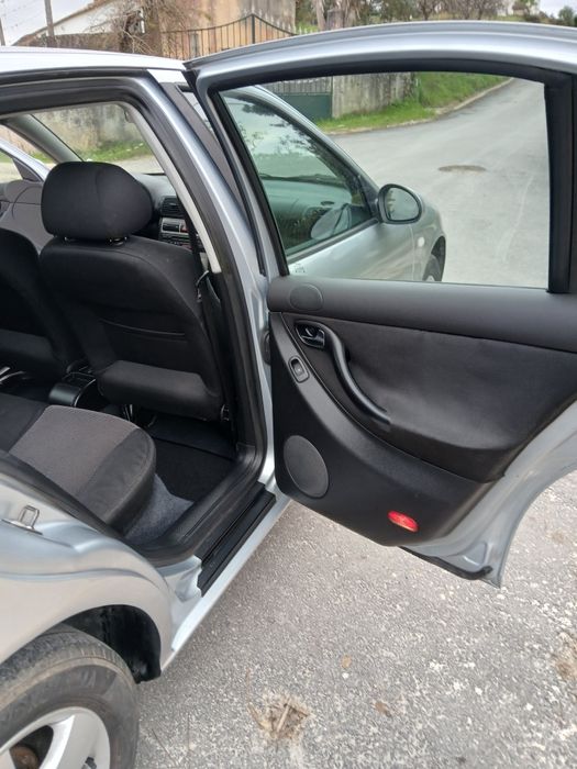 Seat leon 1.9 tdi muito estimado ano 2004