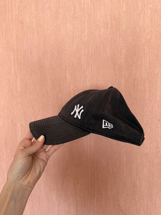 Кепки New Era чорна
