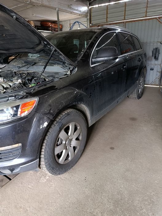 Audi q7 , 4.2 бензин продам.