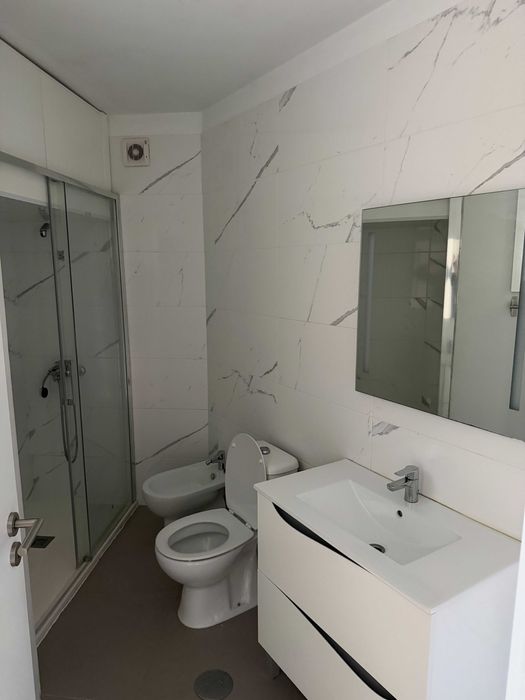 Aluga-se T2+1 impecável - Oliveira do Douro